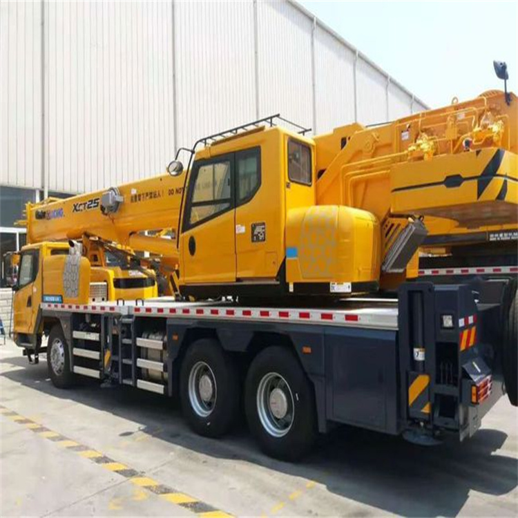 新津离这最近出租吊车电话